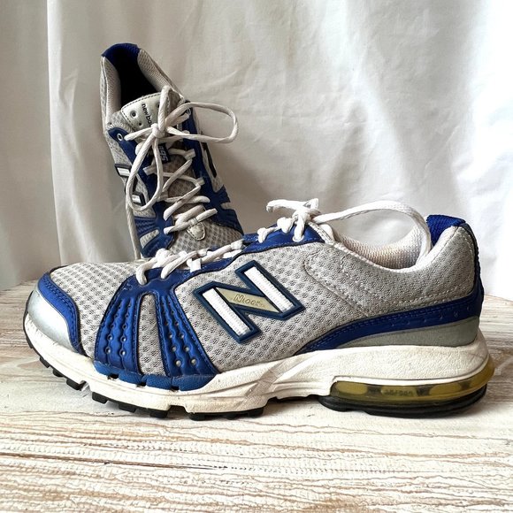 New Balance SL1 Sneakers, Silver and Blue, Size 9, In Like New Condition! - Picture 3 of 12